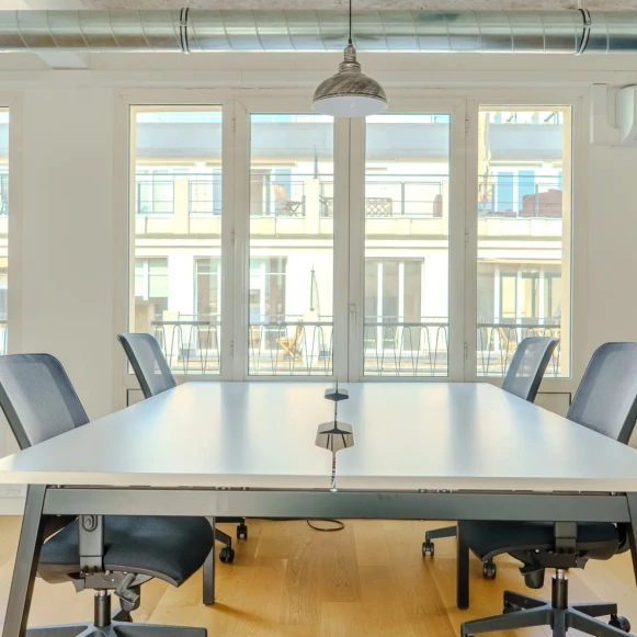 Open Space  10 postes Coworking Cité Paradis Paris 75010 - photo 12