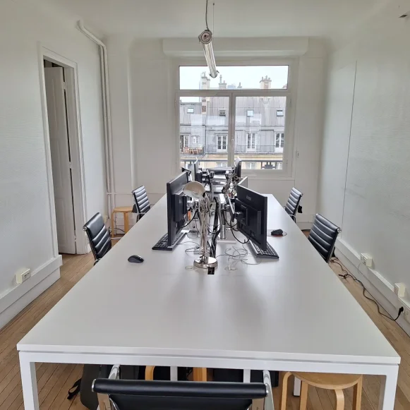 Bureau privé 70 m² 12 postes Location bureau Boulevard Poissonnière Paris 75009 - photo 1