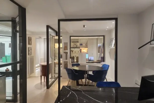 Open Space - 75001 - 2 postes - 400€