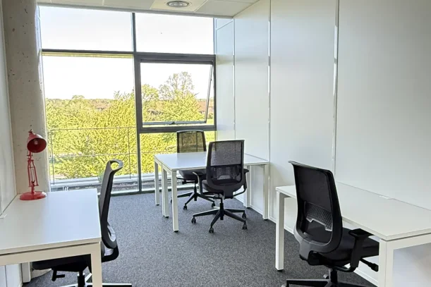 Bureau privé - 01000 - 4 postes - 1171€