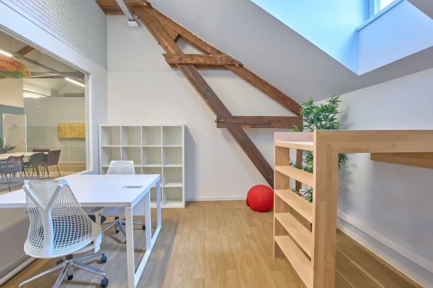 Bureau privé - 67000 - 6 postes - 965€