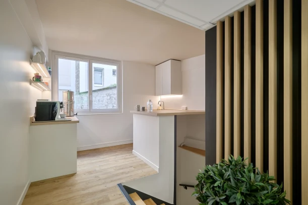 Bureau privé - 75005 - 4 postes - 1850€