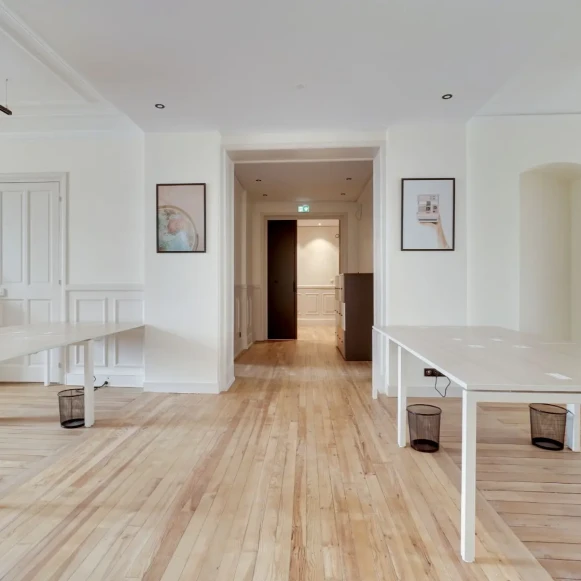 Espace indépendant 360 m² 50 postes Location bureau Rue Fortuny Paris 75017 - photo 6