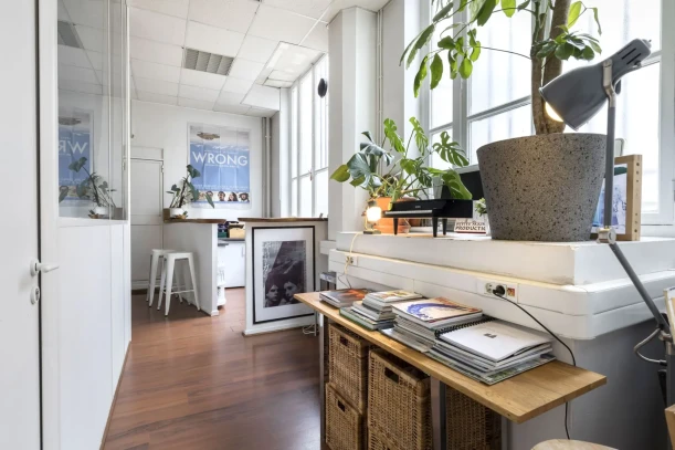 Open Space - 75018 - 2 postes - 325€