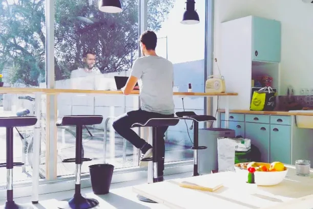 Open Space - 33150 - 20 postes - 126.5€