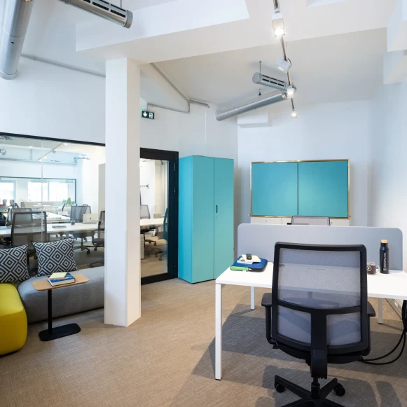 Bureau privé 66 m² 14 postes Location bureau Boulevard Voltaire Paris 75011 - photo 3