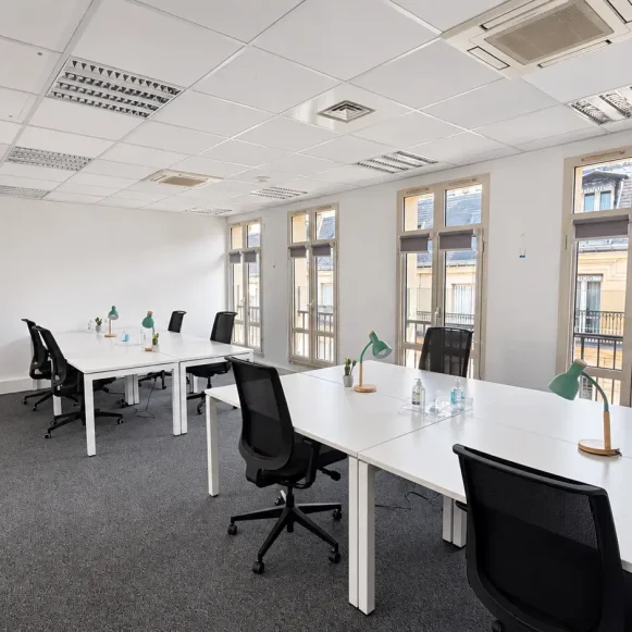 Bureau privé 7 m² 2 postes Coworking Rue Taylor Paris 75010 - photo 1