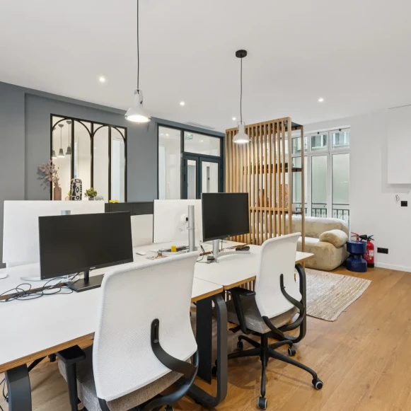 Espace indépendant 101 m² 18 postes Location bureau Rue du Faubourg Poissonnière Paris 75010 - photo 4