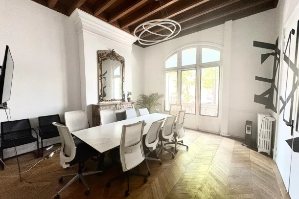 Bureau privé - 75017 - 25 postes - 12000€
