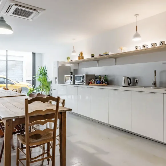 Open Space  16 postes Coworking Rue des Cordeliers Bordeaux 33000 - photo 3
