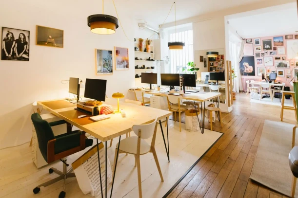 Open Space - 75010 - 12 postes - 300€