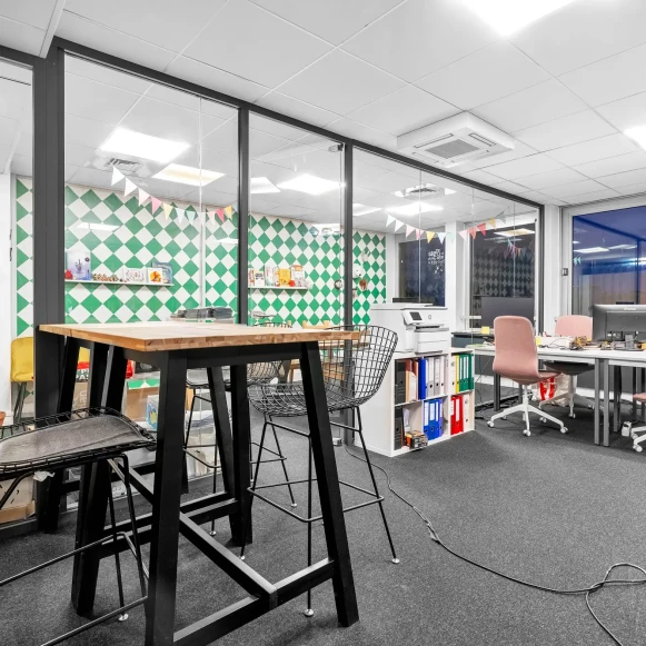 Bureau privé 100 m² 15 postes Location bureau Avenue Charles de Gaulle Neuilly-sur-Seine 92200 - photo 6