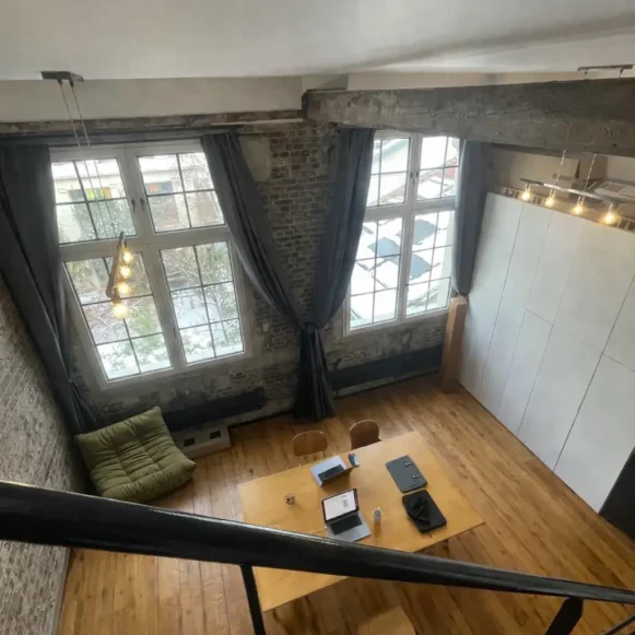 Bureau privé 13 m² 2 postes Location bureau Rue de Sambre-et-Meuse Paris 75010 - photo 2