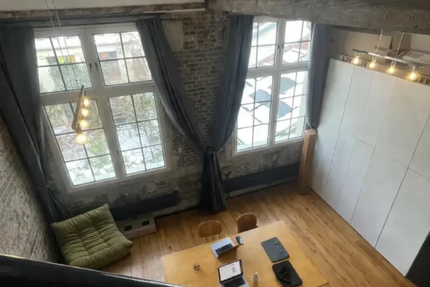 Bureau privé - 75010 - 2 postes - 1100€