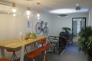 Bureau privé - 75017 - 8 postes - 3040€