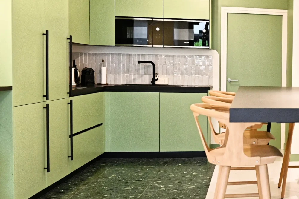 Espace indépendant - 75010 - 24 postes - 13200€