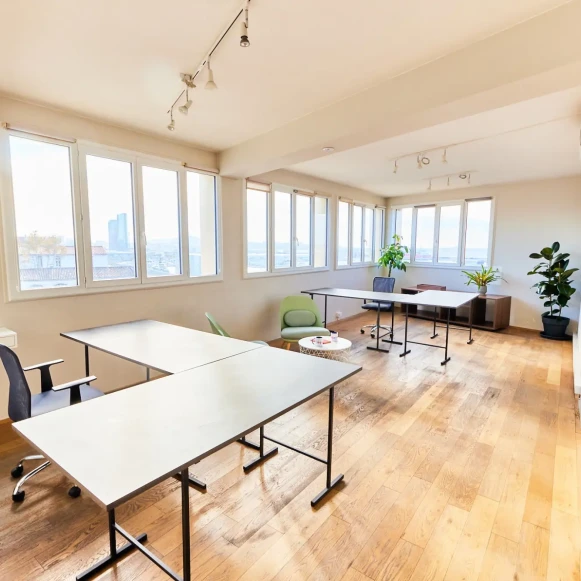 Bureau privé 40 m² 7 postes Location bureau Chemin de la Madrague-Ville Marseille 13002 - photo 1