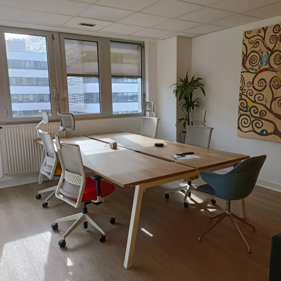 Bureau privé 18 m² 4 postes Coworking Rue Albert Dennery Tours 37000 - photo 11