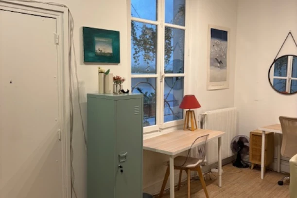 Open Space - 75003 - 1 poste - 250€