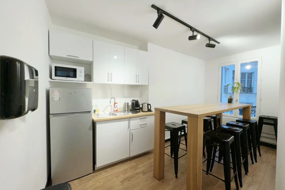 Espace indépendant - 75003 - 16 postes - 8500€