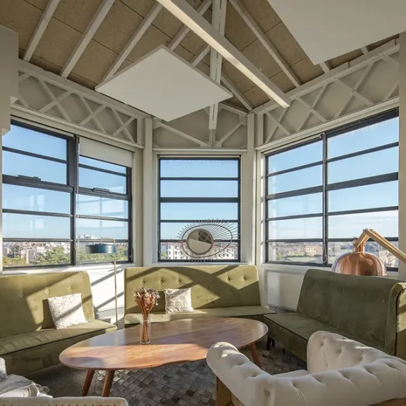 Bureau privé 45 m² 14 postes Coworking Rue de Marseille Lyon 69007 - photo 1