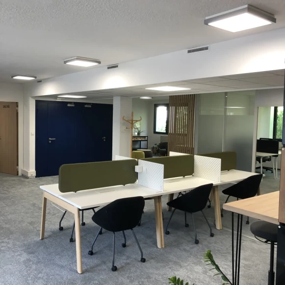 Bureau privé 60 m² 15 postes Coworking Rue Louis Blanc Lyon 69006 - photo 5