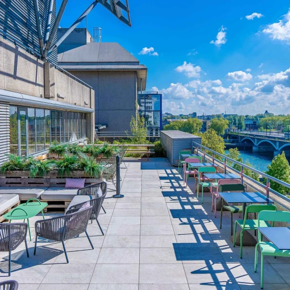 Espace indépendant 308 m² 54 postes Location bureau Rue Jean Antoine de Baïf Paris 75013 - photo 1