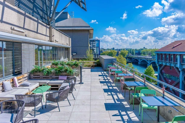 Espace indépendant - 75013 - 54 postes - 34000€