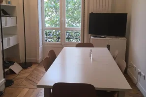 Open Space - 75003 - 3 postes - 300€