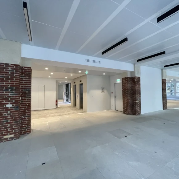 Bureau privé 200 m² 30 postes Location bureau Cité Paradis Paris 75010 - photo 2