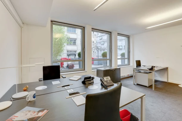 Bureau privé - 75008 - 8 postes - 4000€