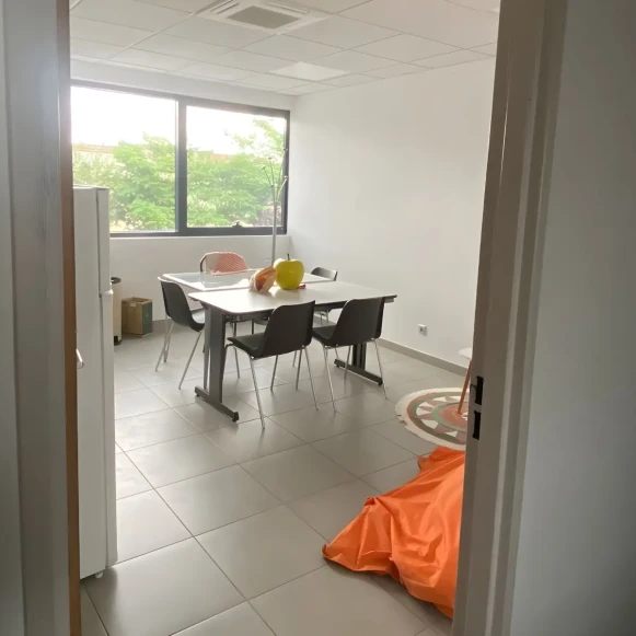 Bureau privé 20 m² 2 postes Coworking Rue Georges Vedel Toulouse 31300 - photo 4