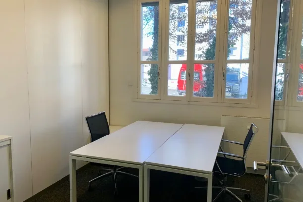 Bureau privé - 69004 - 1 poste - 520€