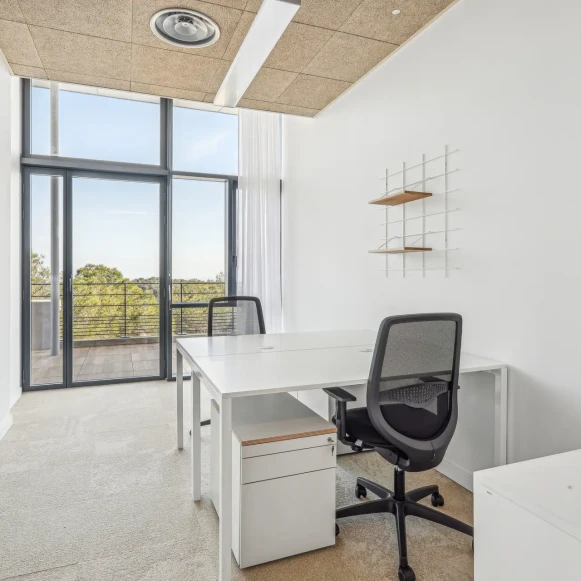 Bureau privé 17 m² 2 postes Location bureau Rue Albert Einstein Valbonne 06560 - photo 1