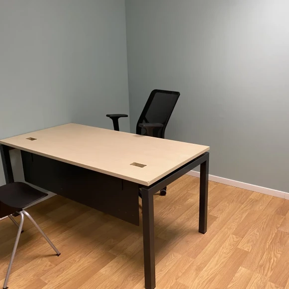 Bureau privé 9 m² 1 poste Location bureau Avenue Jean Rostand Trappes 78990 - photo 1