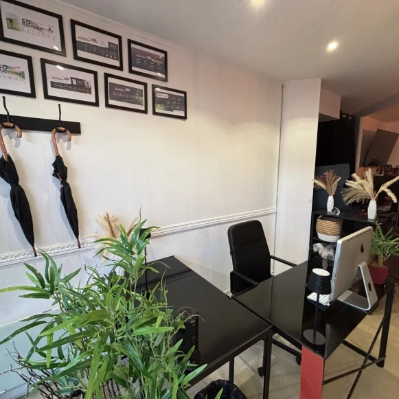 Bureau privé 40 m² 2 postes Location bureau Avenue d'Eysines Bordeaux 33110 - photo 5