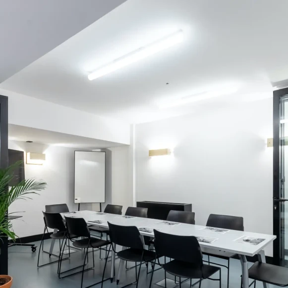 Bureau privé 25 m² 6 postes Coworking Rue la Vacquerie Paris 75011 - photo 10