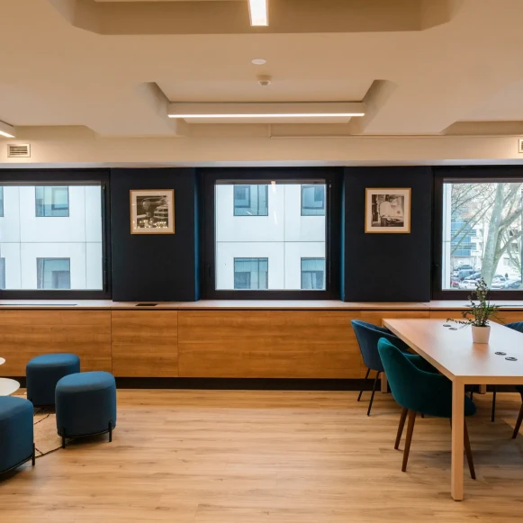 Bureau privé 11 m² 3 postes Coworking Rue de Genève Lyon 69006 - photo 4