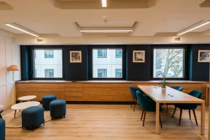 Bureau privé - 69006 - 3 postes - 1157€