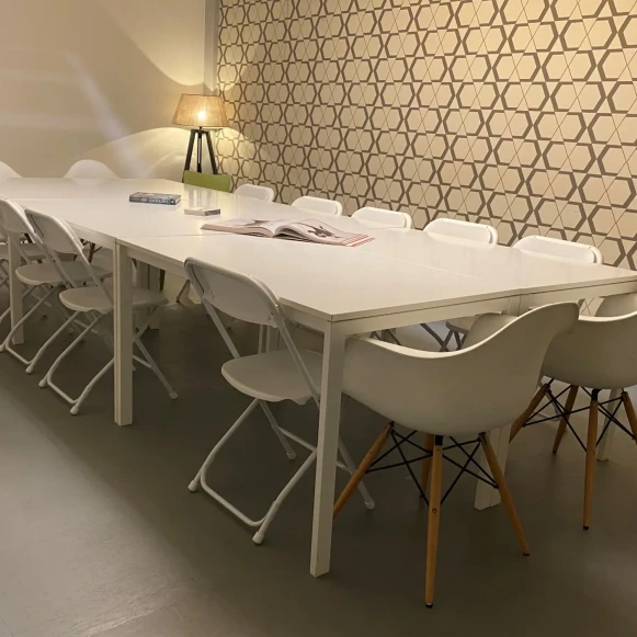 Bureau privé 25 m² 6 postes Coworking Rue des Epinettes Paris 75017 - photo 17