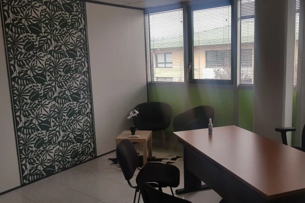 Bureau privé - 01630 - 3 postes - 1150€