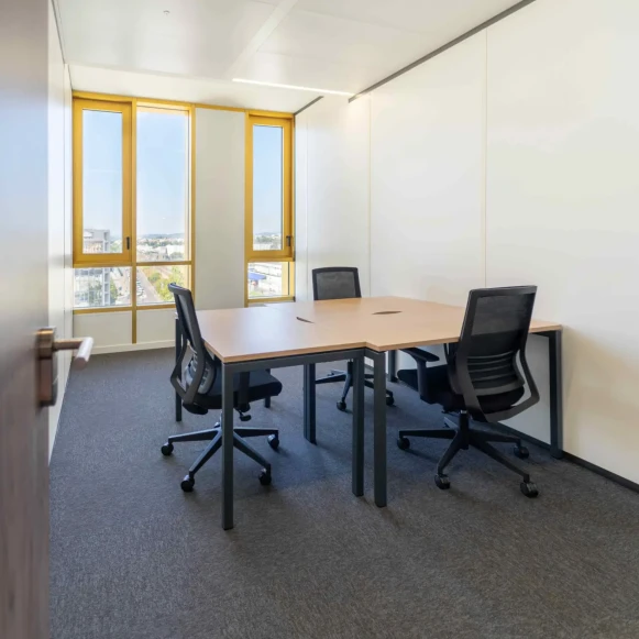 Bureau privé 13 m² 3 postes Location bureau Chemin de l'Arénas Nice 06200 - photo 1