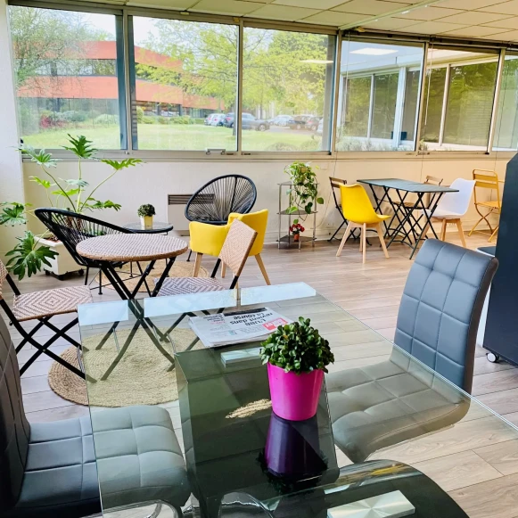 Bureau privé 175 m² 14 postes Coworking Rue du Golf Mérignac 33700 - photo 6