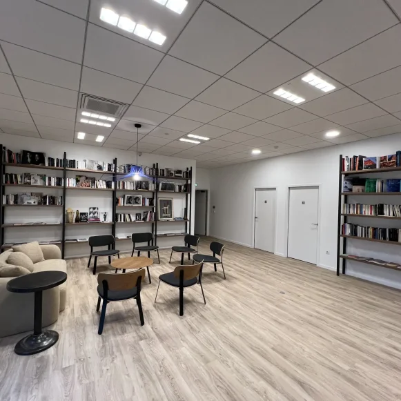 Bureau privé 12 m² 2 postes Coworking Avenue de Paris Villejuif 94800 - photo 10