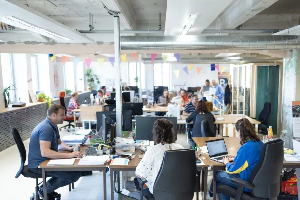 Open Space - 67000 - 30 postes - 180€