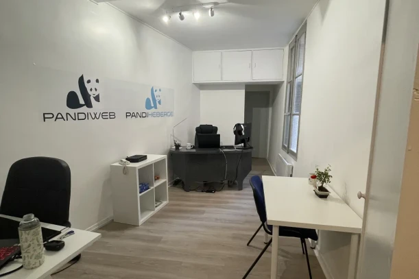 Open Space - 13100 - 3 postes - 1050€