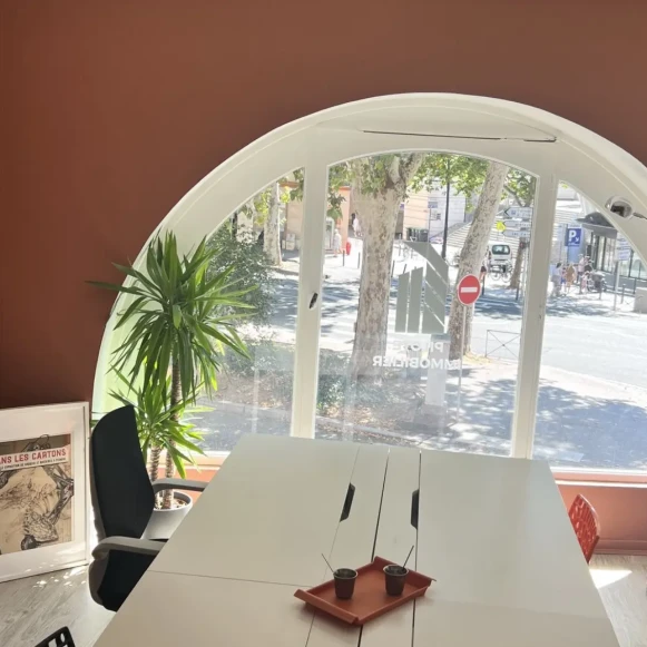 Bureau privé 17 m² 4 postes Location bureau Rue d'Aubuisson Toulouse 31000 - photo 1