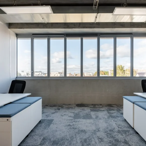 Bureau privé 30 m² 4 postes Coworking Allée Clémentine Deman Lille 59000 - photo 9