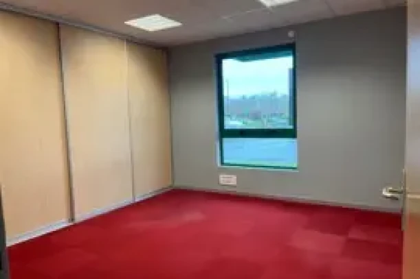 Bureau privé - 14123 - 3 postes - 350€