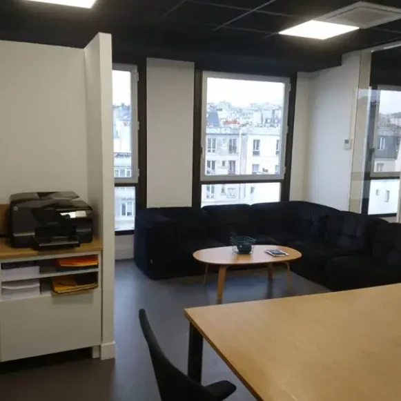 Open Space  6 postes Coworking Rue Ballu Paris 75009 - photo 2